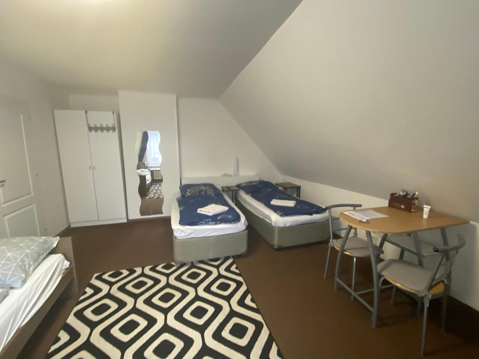 Homestay U Hanky Zdiby Ngoại thất bức ảnh