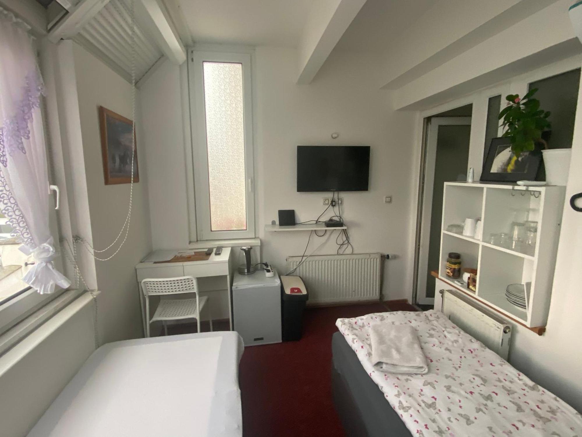 Homestay U Hanky Zdiby Ngoại thất bức ảnh